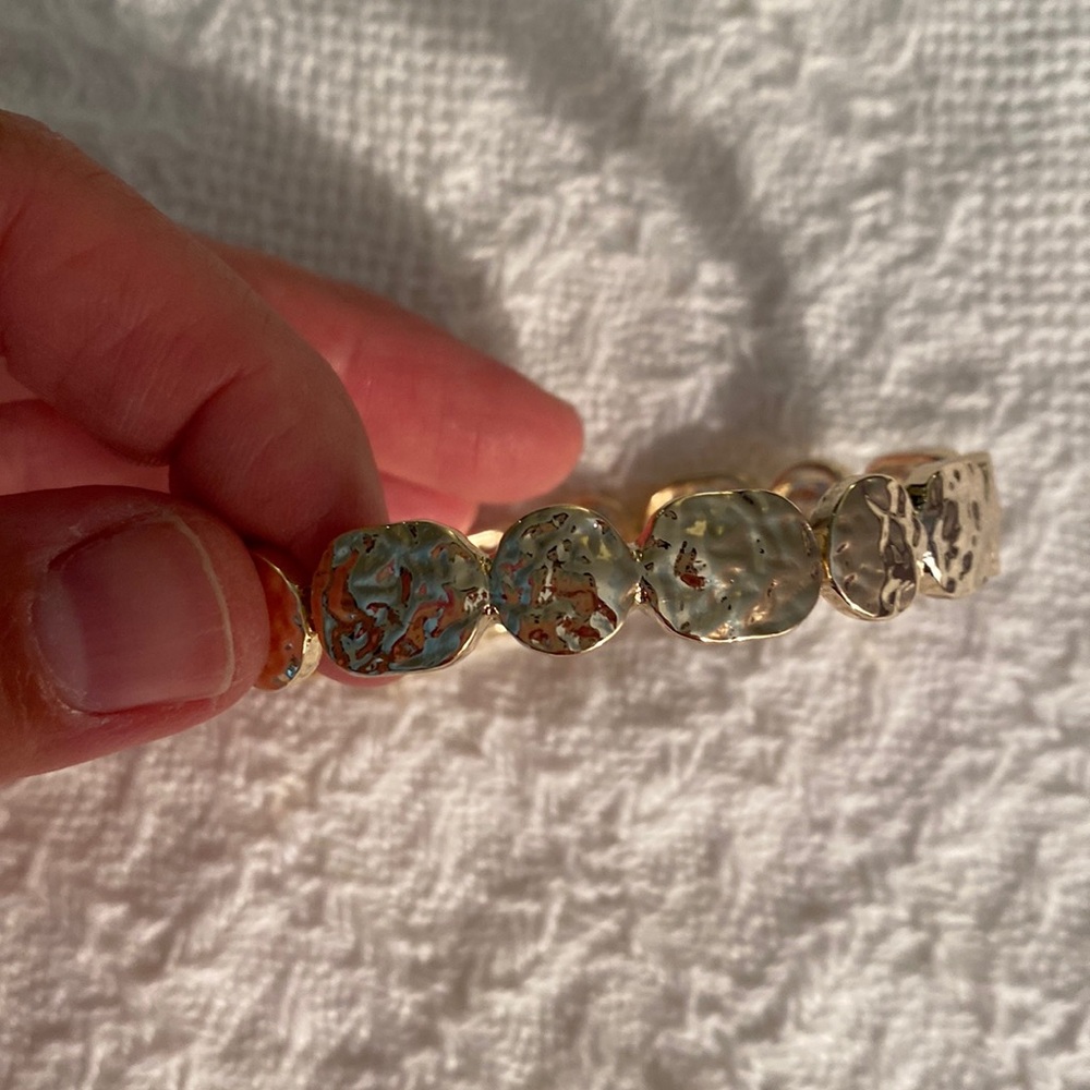 Stretchy Gold bracelet